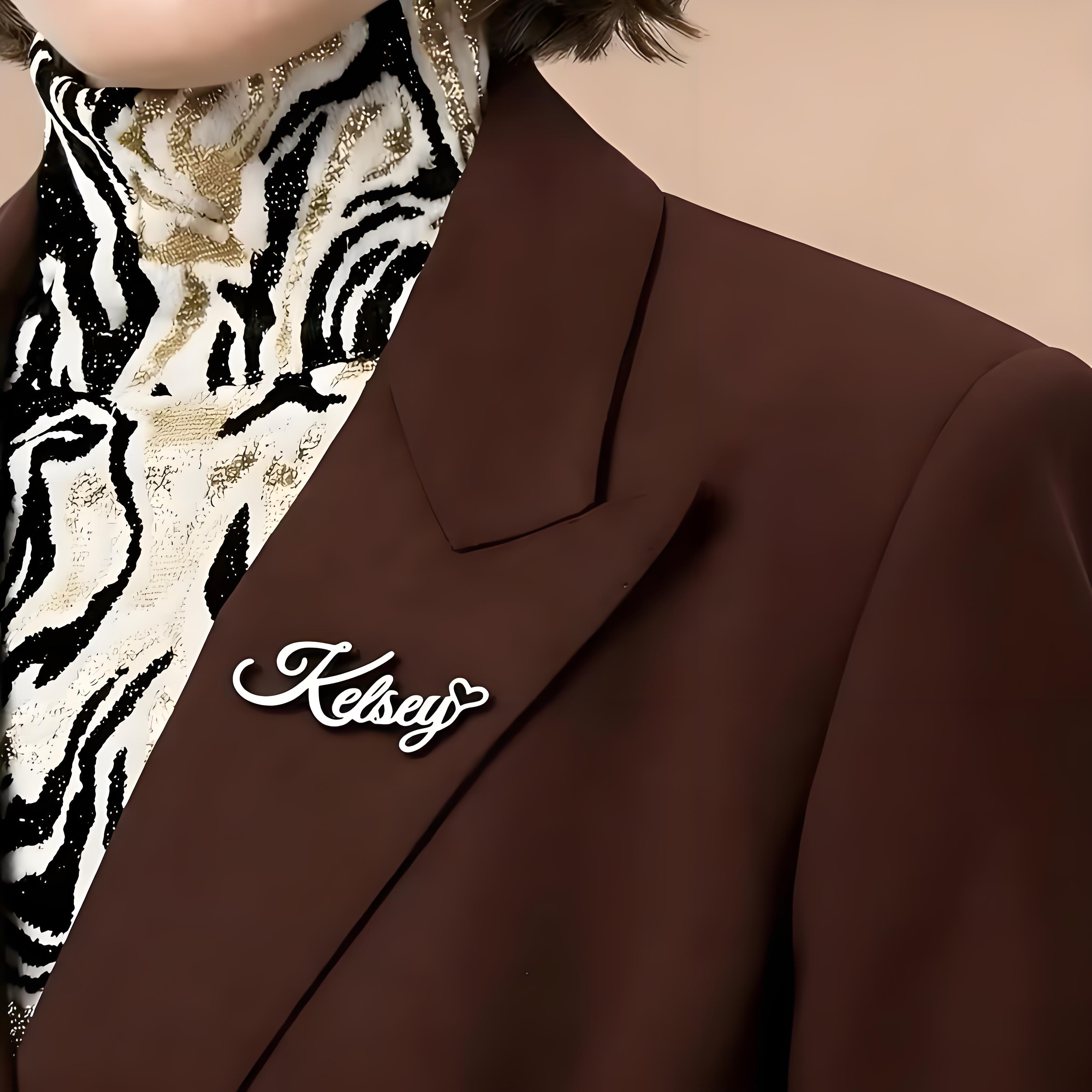 Épinglette personnalisée avec  - Embroidery Name avis et prix
