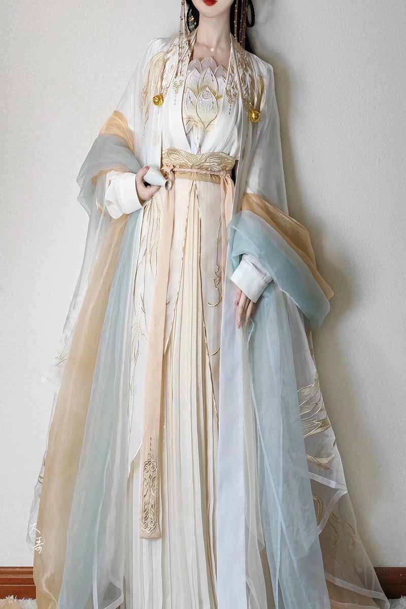 Robe Hanfu chinoise pour femme - Embroidery Gradient avis et prix