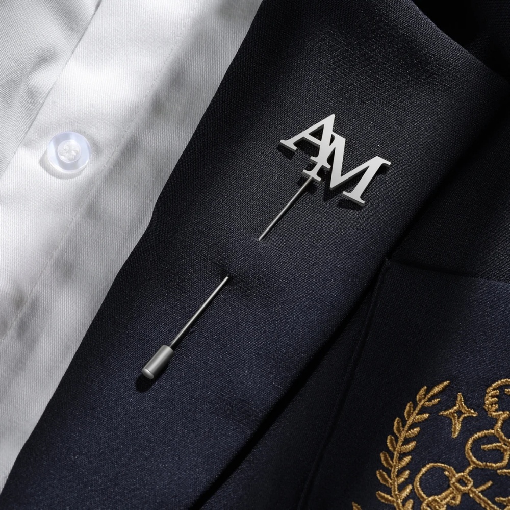 Broche personnalisée avec init - Embroidery Name avis et prix