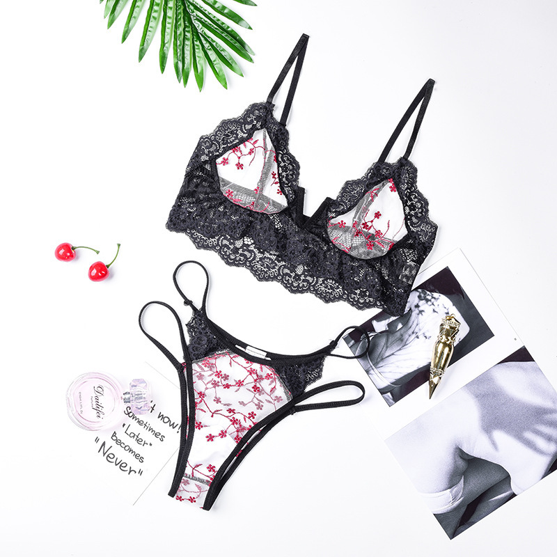 Ensemble de lingerie pour femm - Embroidery Underwear avis et prix